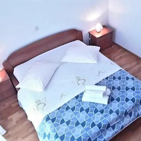 Roko Apartment *