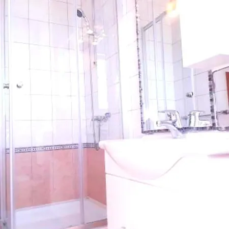 Roko Apartment Promajna